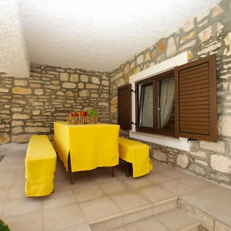 Apartmenst Slavica 1654 * Ližnjan
